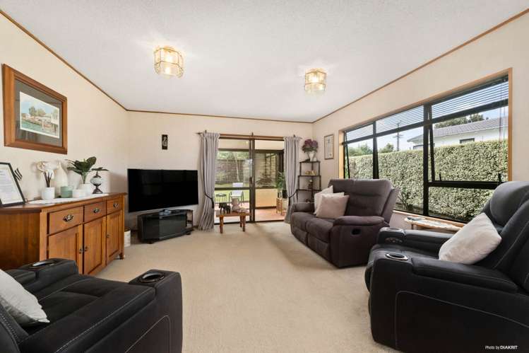 43 Chivalry Road_1