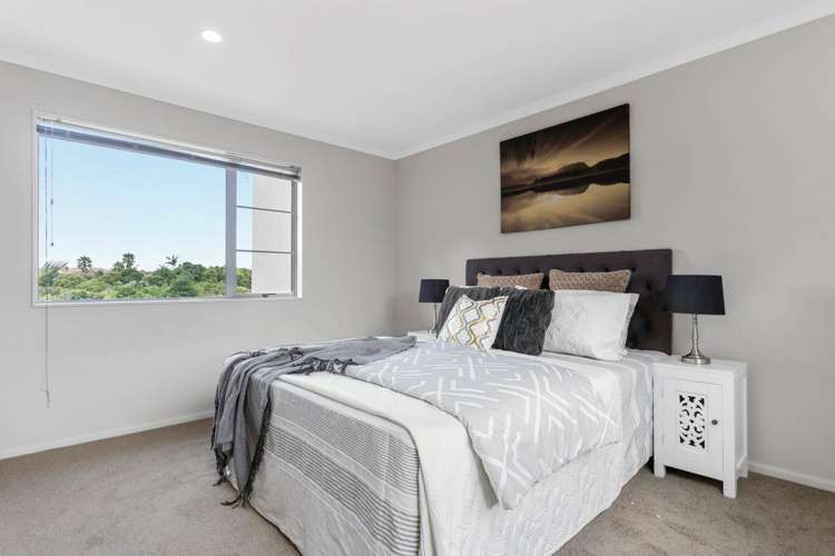7 Savona Drive Flat Bush_15