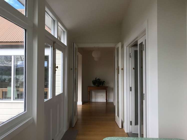 8 Moerangi Street Broad Bay_12