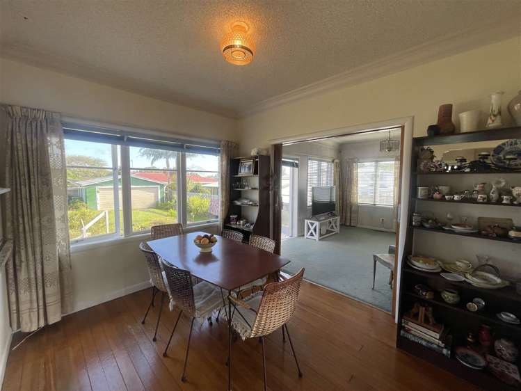 90 Roberts Road Te Atatu South_10