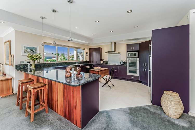 204 Southfield Drive Lincoln_11