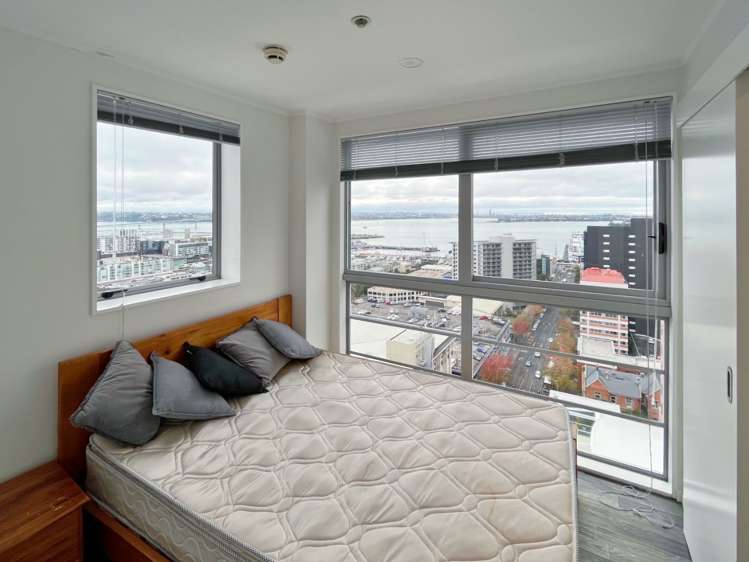 18K/34 Kingston Street 10015_6