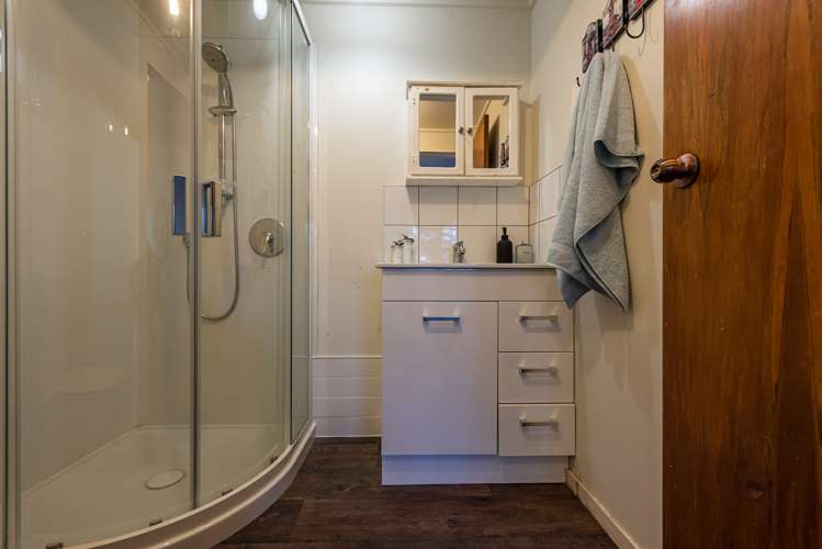 70 Allington Road Karori_14