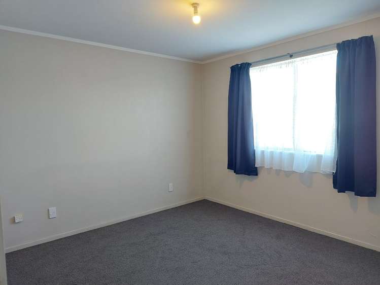 15 Holland Grove 1140_7