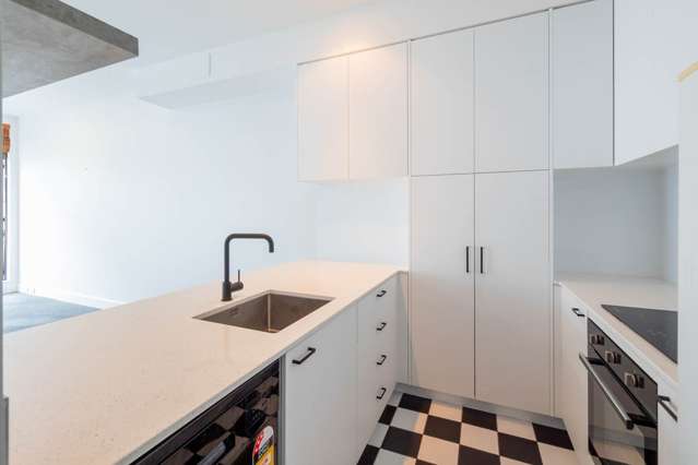 3C/5 Cheshire Street (inc 2 carparks) 1761_4