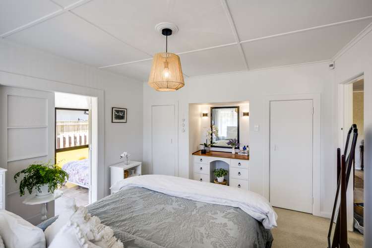 4 Birdwood Street Taradale_10