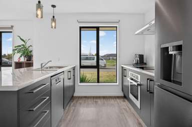 26 Thornborough Drive_3