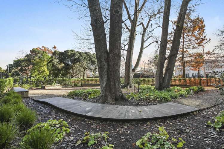 413/1817a Great North Road Avondale_33