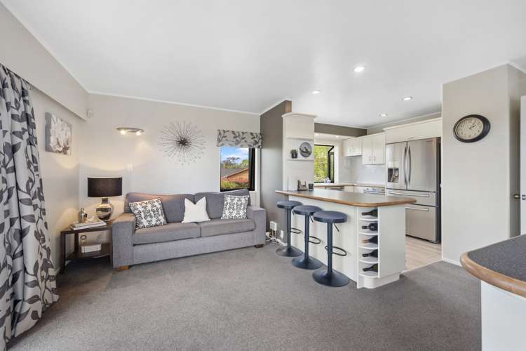 8 Estelle Place Farm Cove_6