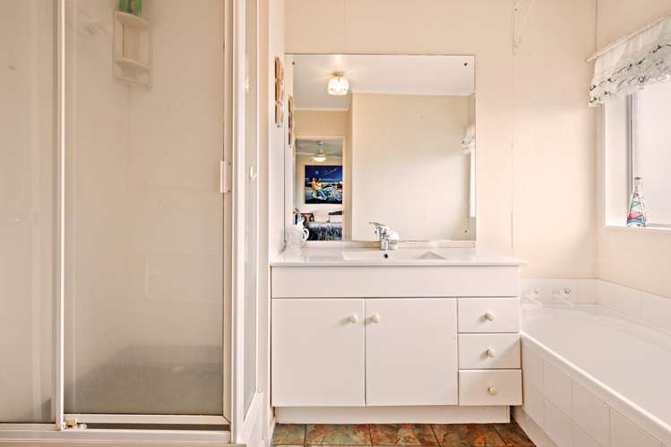 2/98 Frank Nobilo Drive Golflands_16