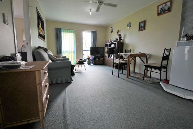 35e Springs Road Parakai_4