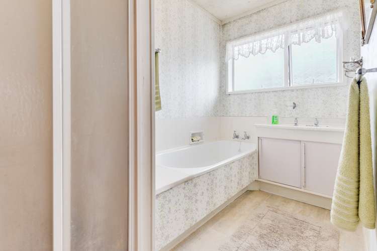 5a Leong Avenue Dinsdale_13