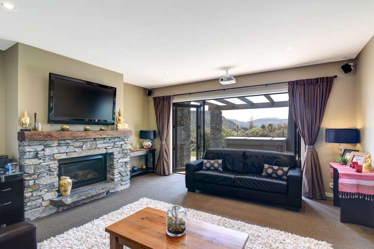 6 Bretby Court Jacks Point_15