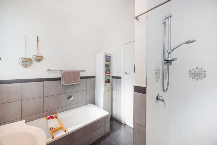 61 Mcgregor Street Milson_12