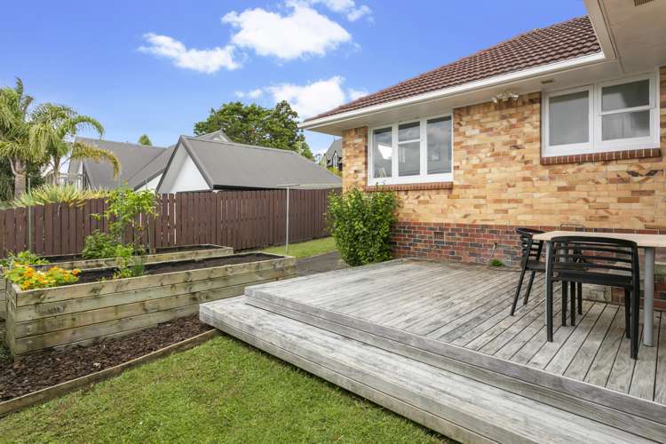 110 Rosier Road Glen Eden_13