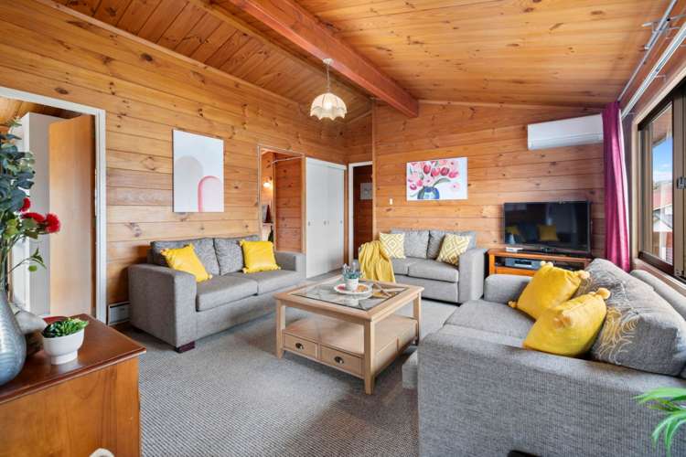 31 Clark Road Pahurehure_3