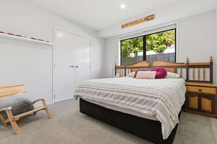 132 Puhirake Crescent Pyes Pa_12