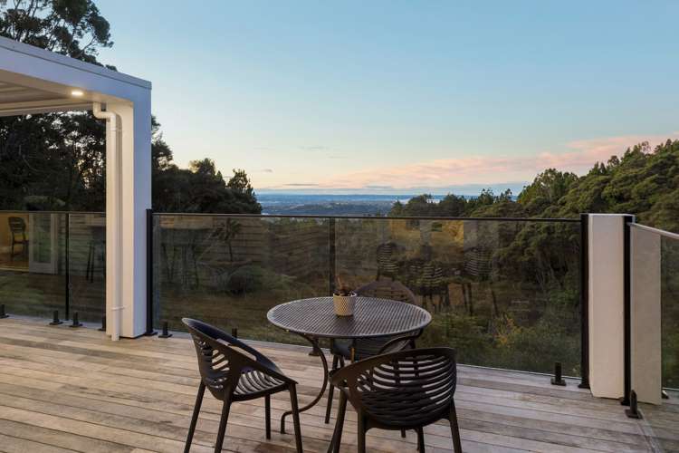 97 Scenic Drive Titirangi_11