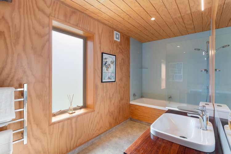 8 Bell Bird Rise Picton_12