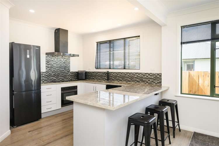 34 Gordon Crescent Marton_16