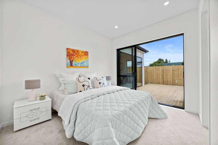 12 & 14 Furlough Road Opaheke_7