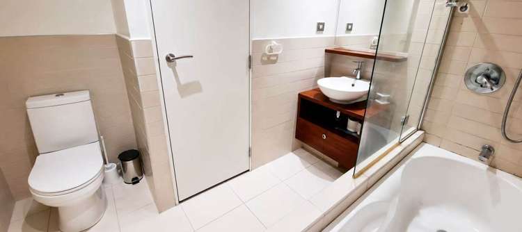 510/2 Beach Road City Centre_9