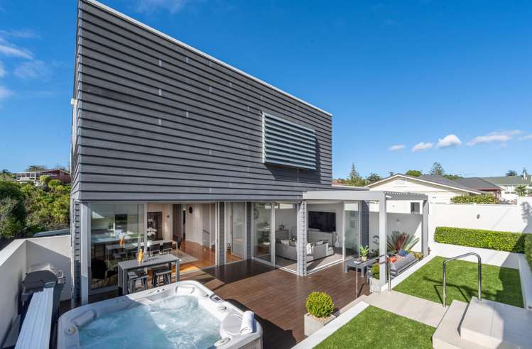 33 Luplau Crescent Cockle Bay_30