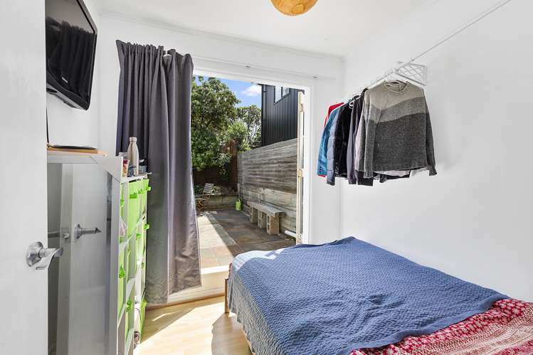 68 Lyall Parade Lyall Bay_5