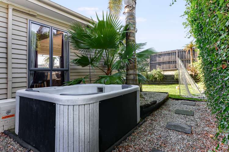 1 Saxbys Road Glenview_14