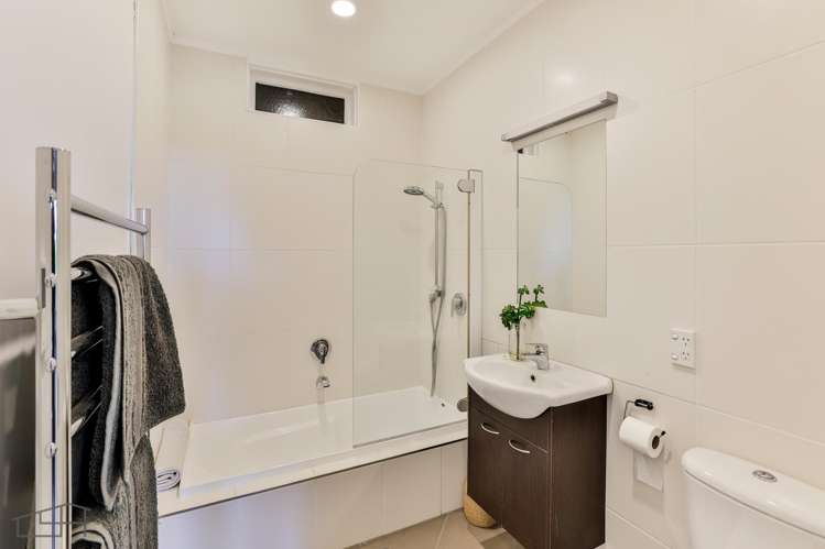 13 Takahe Road Titirangi_27