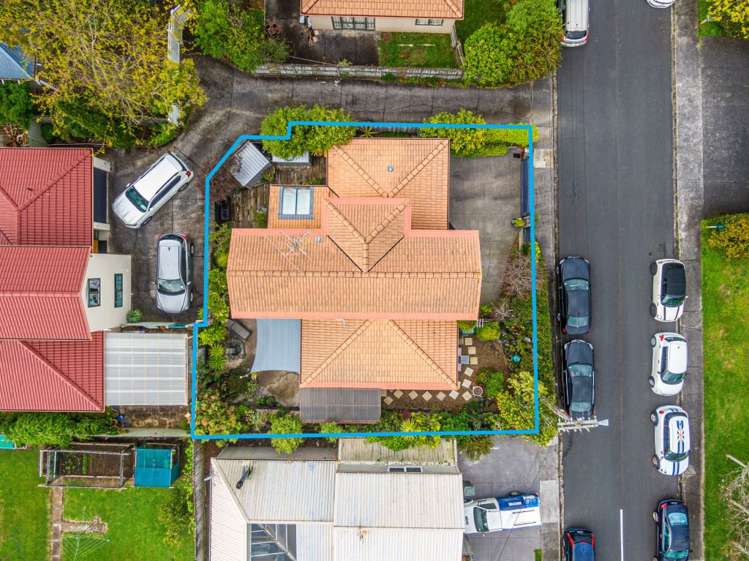 1/2 Valley Road Northcote_11