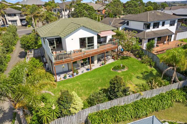 20 Rivervale Grove Stanmore Bay_25