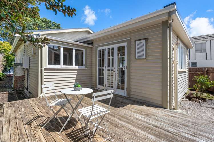 9 Bracken Street Petone_13