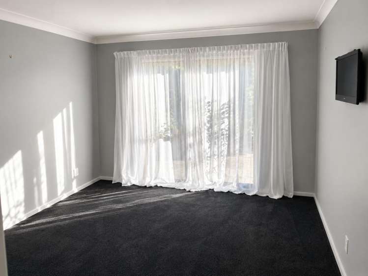 79 Idris Road 1438_6