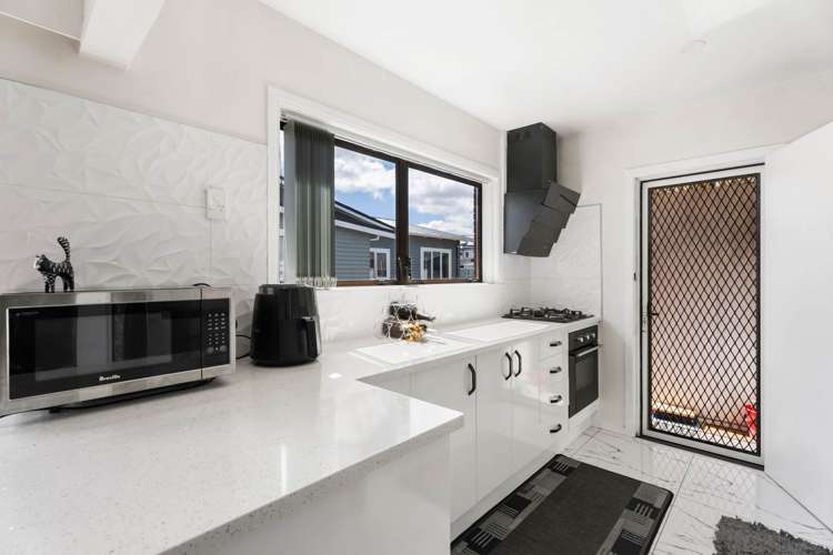 3/193 Shirley Road_4