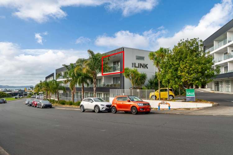 211/17 Link Crescent_0