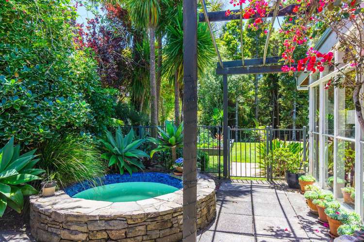 157 Golf Road Titirangi_10