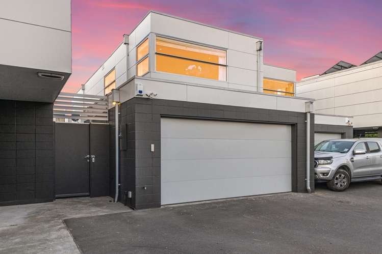 55 Clare Rd St Albans_26