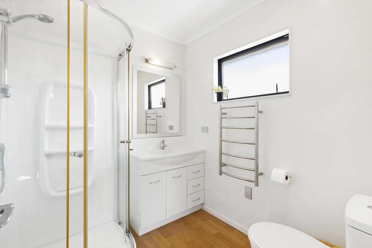 28 Sherwin Avenue Albert Town_11