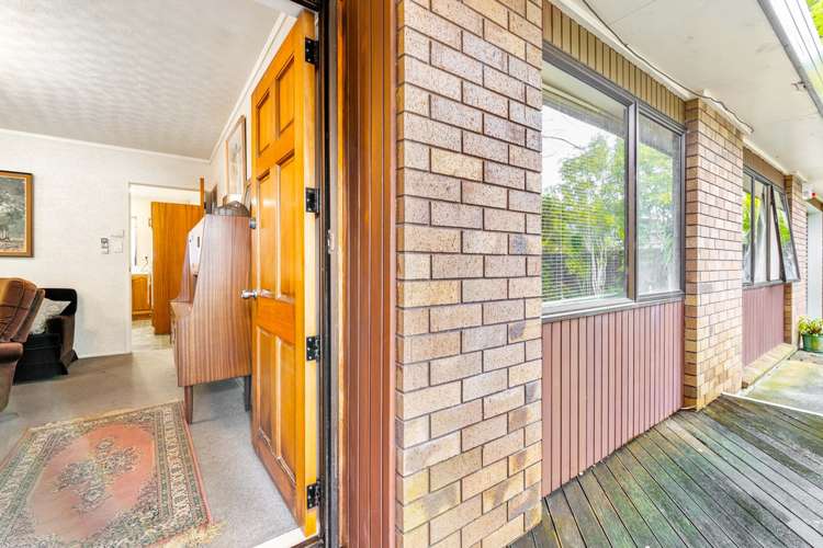 2/3 Kaurilands Road Titirangi_1