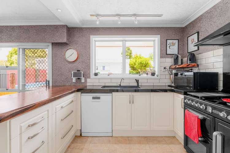 4 Thomson Avenue Dinsdale_3