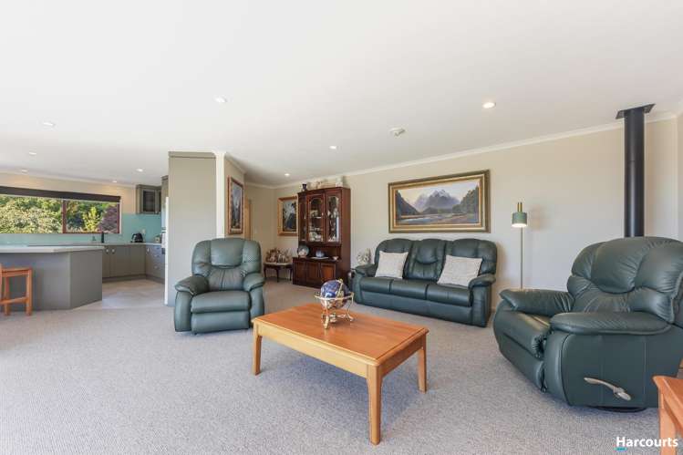 8 Joseph Senior Way Ruby Bay_11