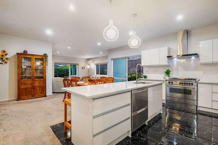 60 Butler Stoney Crescent Silverdale_1