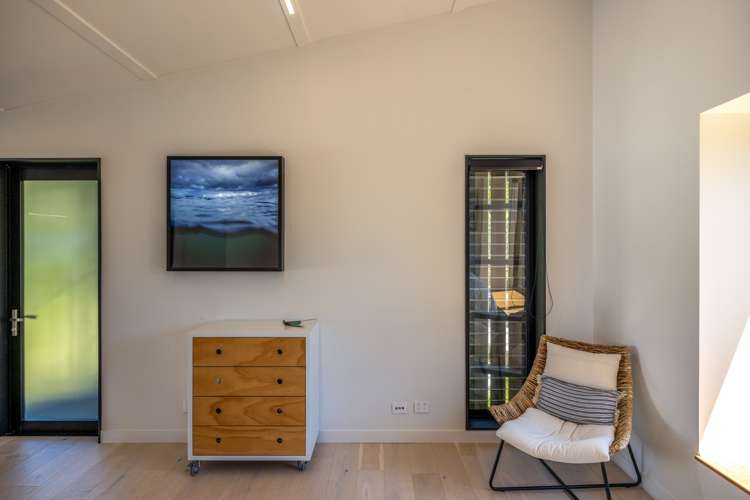 70 Queens Drive Oneroa_17