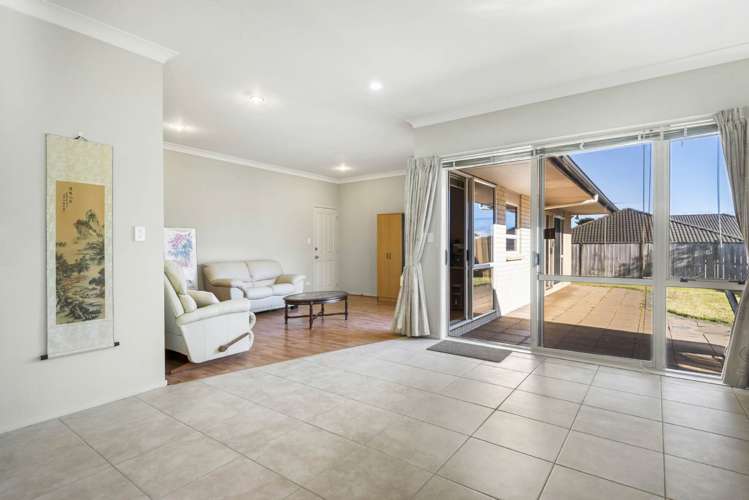 6 Banshire Close Flat Bush_3