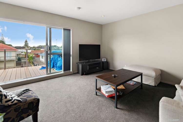 304/252 Centreway Road Orewa_11