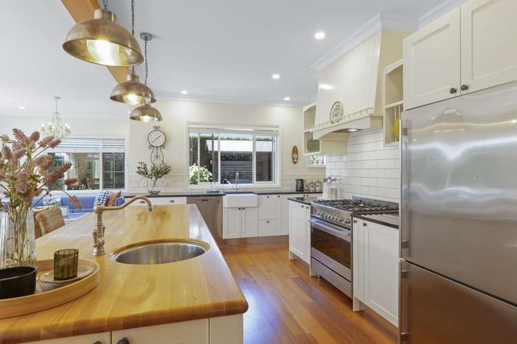 8B Sampson Avenue Waiwhakaiho_5