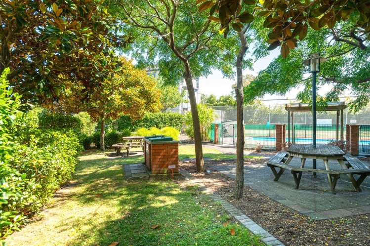 4e/17 Crown Lynn Place New Lynn_14