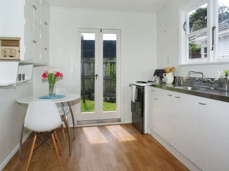 8 Whitehouse Road Titahi Bay_1