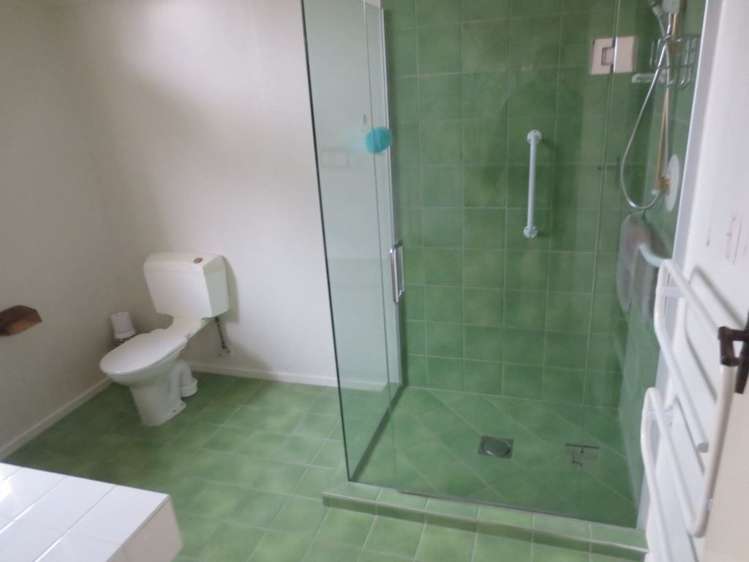 26 Arawata Terrace Fernhill/Sunshine Bay_8